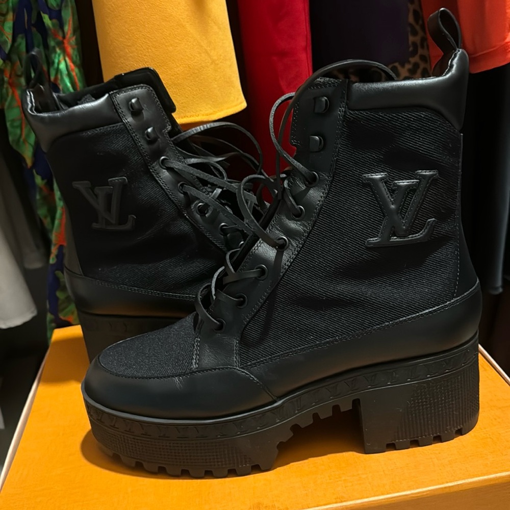 Laureate Platform Desert Boot